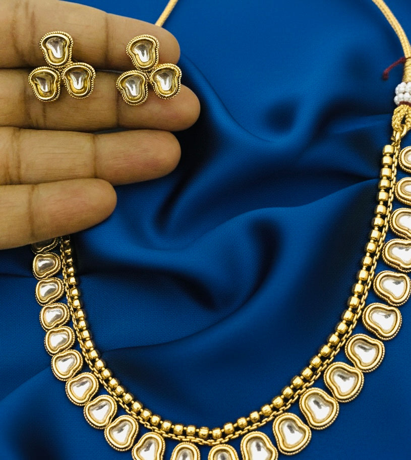 Swarna Hridaya Kundan Necklace Set