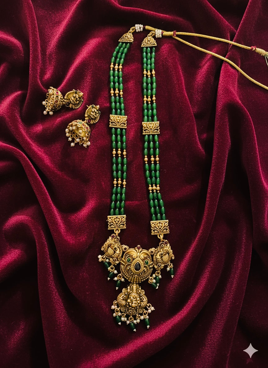 The Swarna-Emerald Antique Set