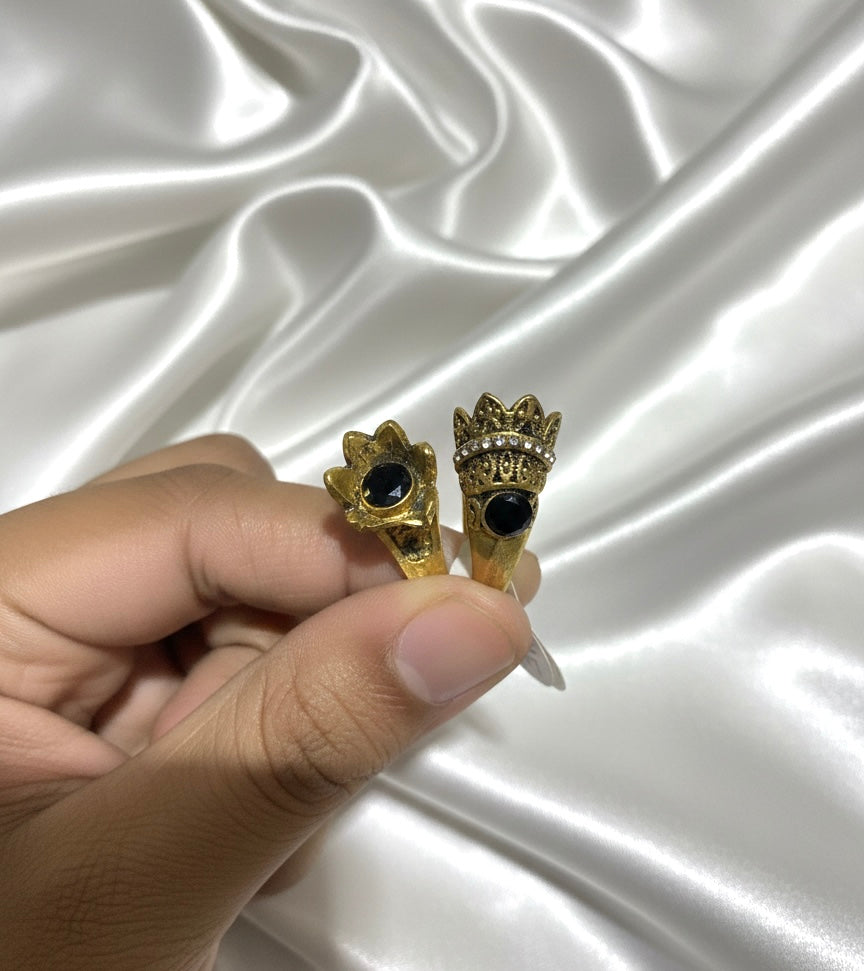 Imperial Crown Statement Ring – Vintage Gold & Onyx