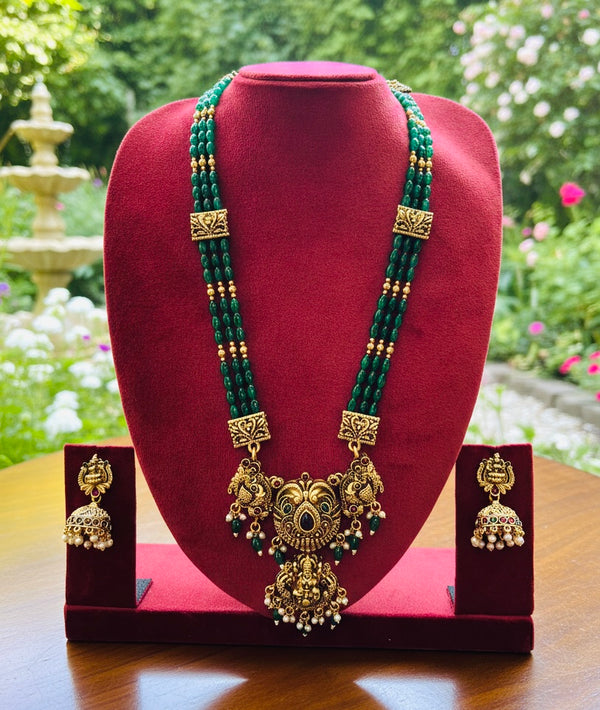 The Swarna-Emerald Antique Set