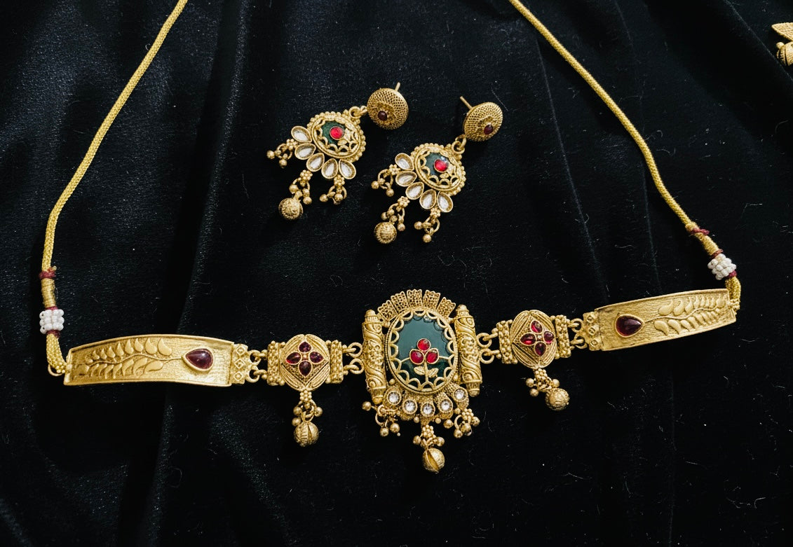 The 'Aaradhya' Rajasthani Kundan & Meenakari Choker Set