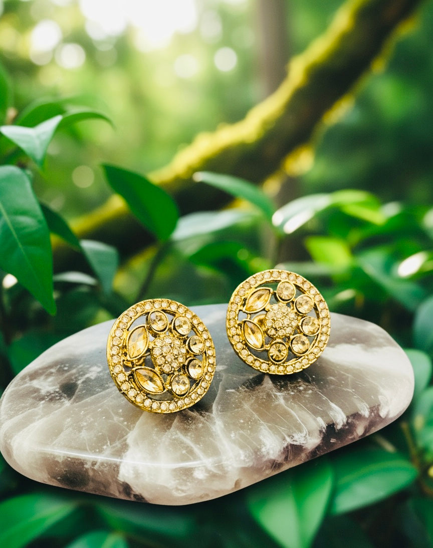 Vintage Charm Kundan-Style Studs