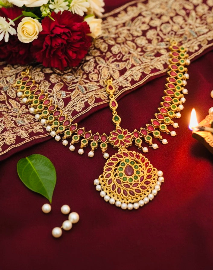 The 'Mayura' Kundan Bridal Mathapatti