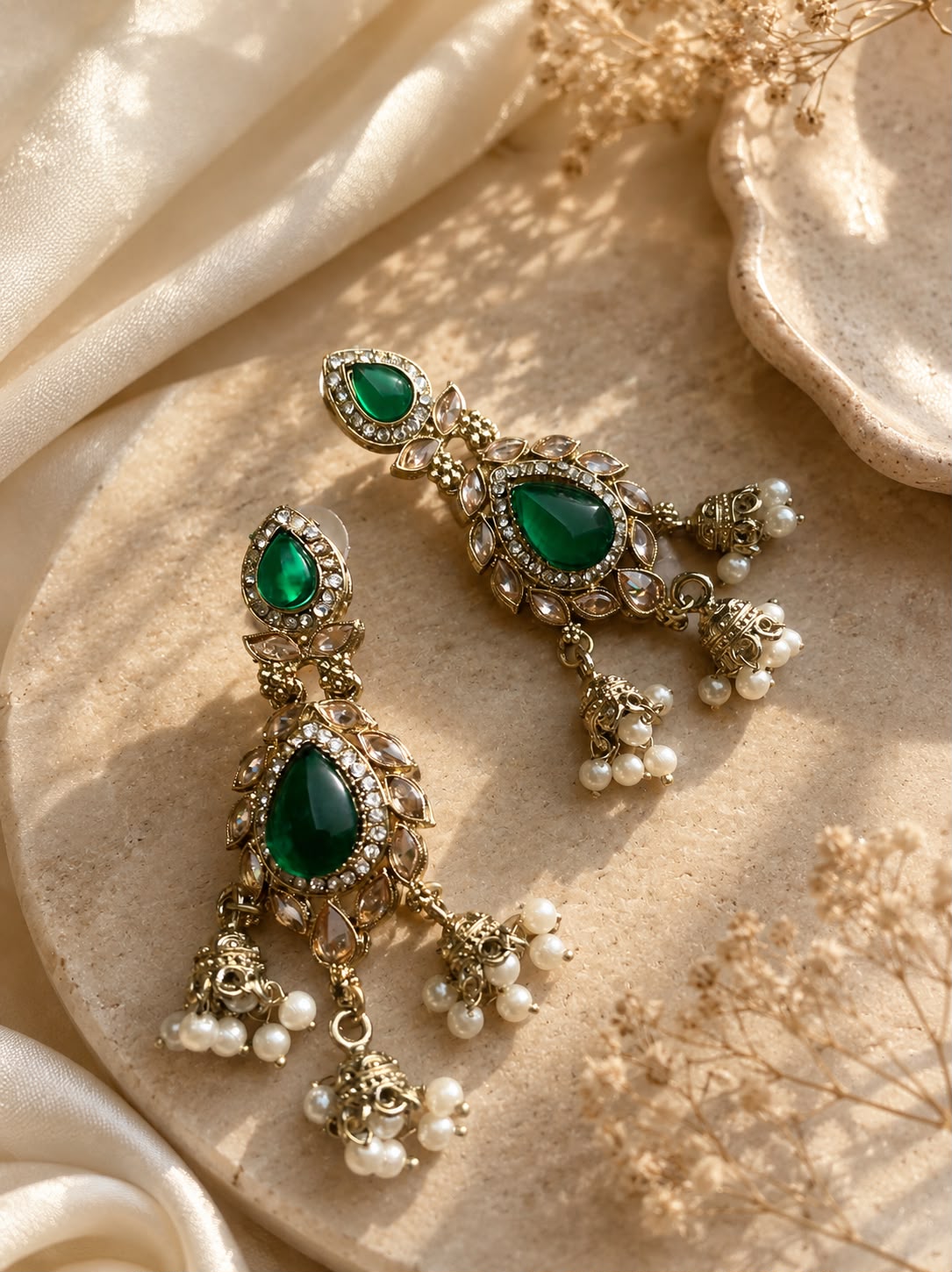 Emerald green kundan Jhumka  earrings