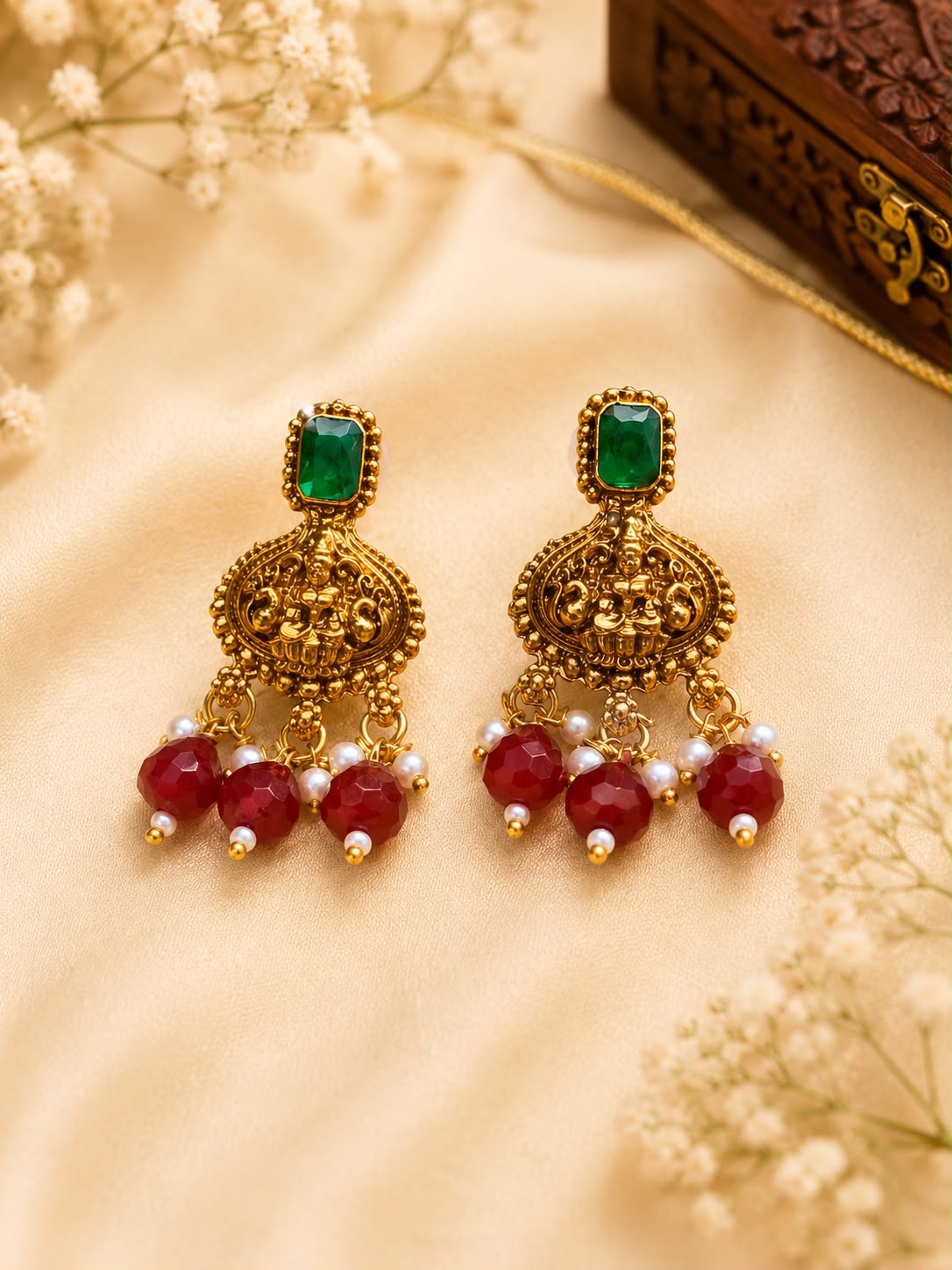 Antique Lakshmi pearl choker set