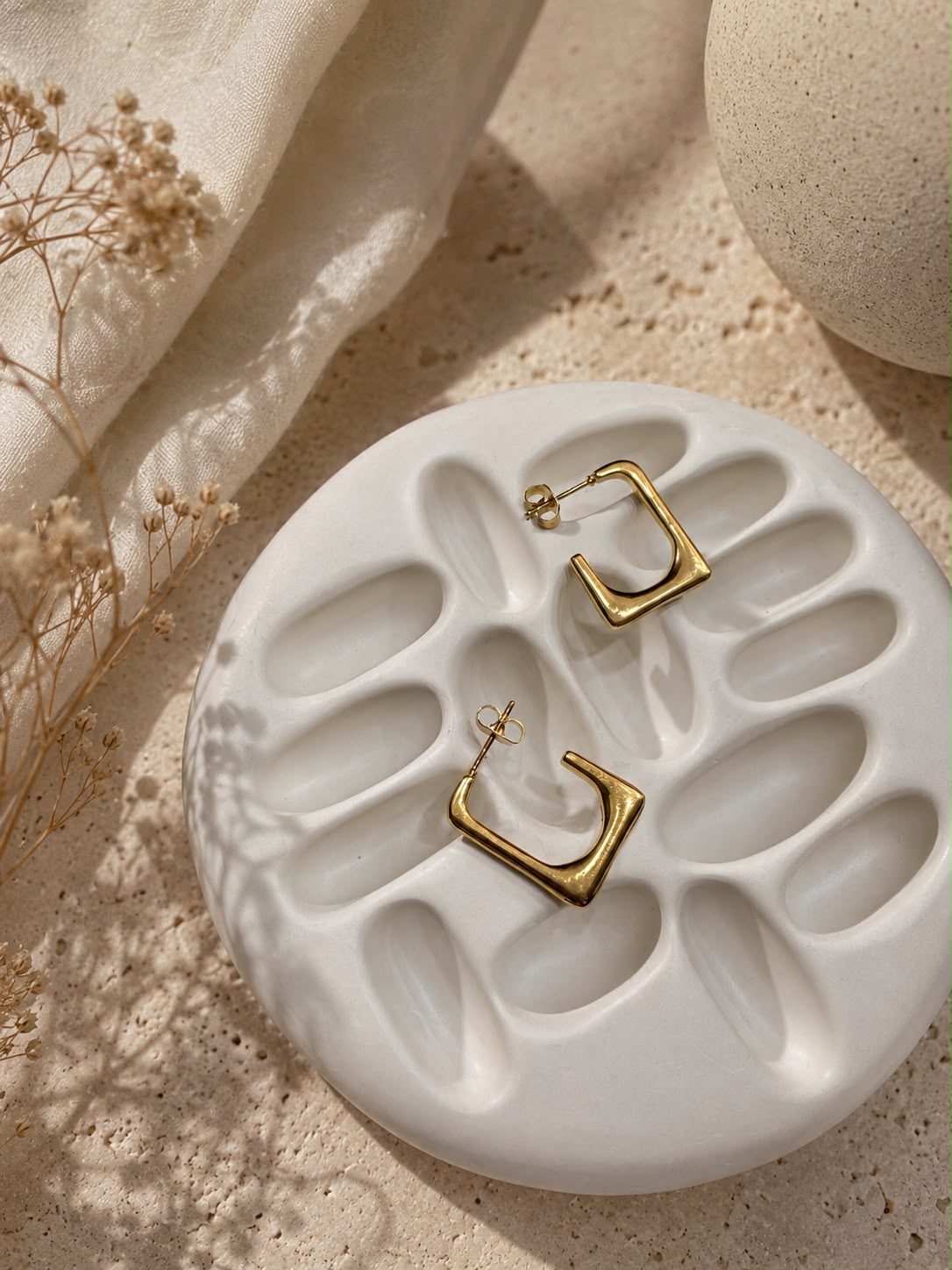 Luna square hoop earrings - 18k gold plated Anti- tarnish